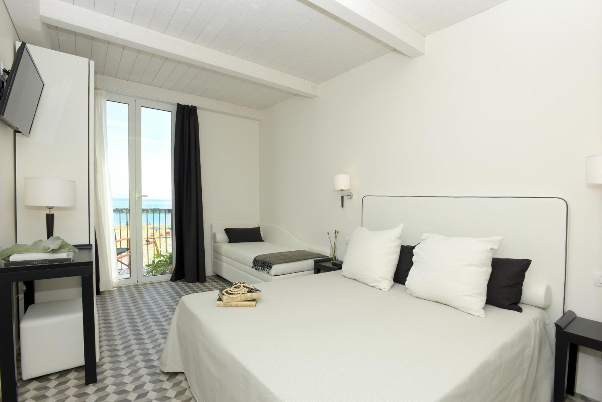 Hotel Capanni Bellaria-Igea Marina Eksteriør bilde